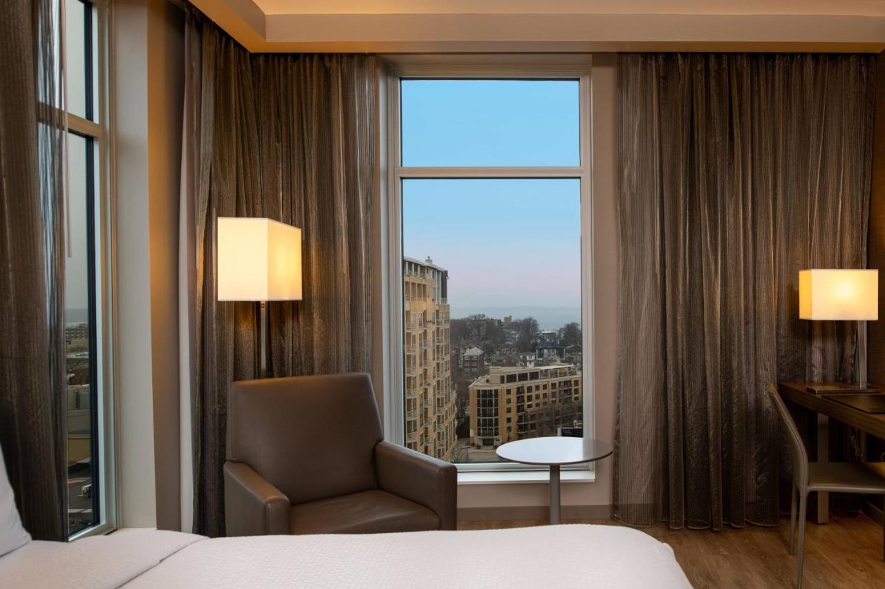 Ac Hotel By Marriott Madison Downtown Екстериор снимка