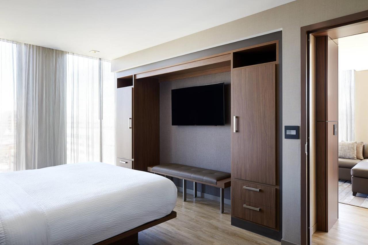 Ac Hotel By Marriott Madison Downtown Екстериор снимка
