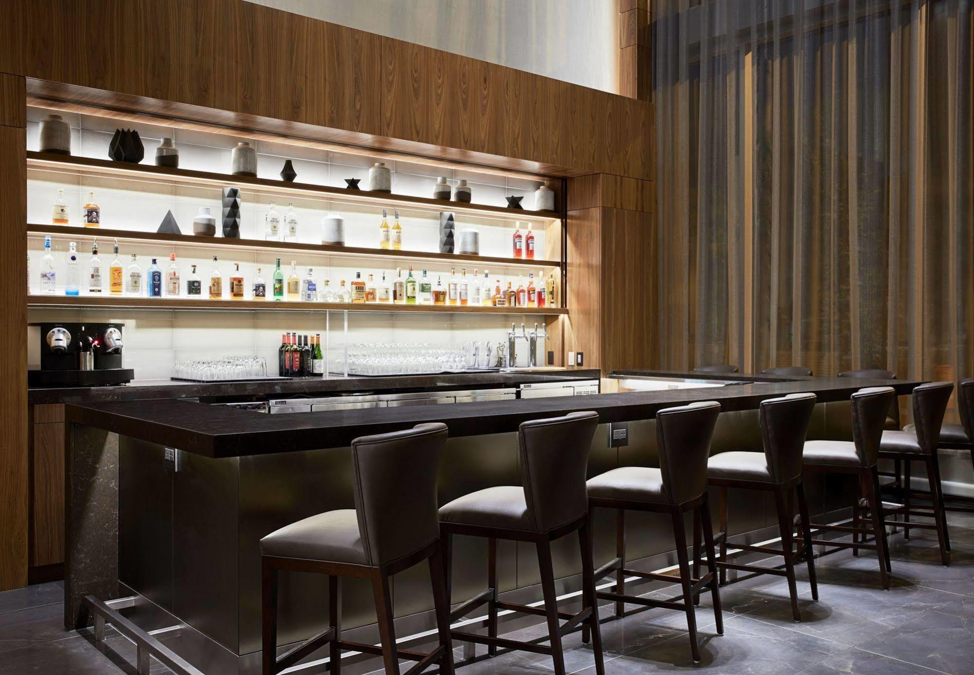 Ac Hotel By Marriott Madison Downtown Екстериор снимка